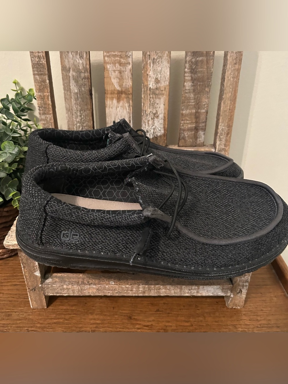 Hey Dude Wally Sox Micro Total Black Mens Size 10